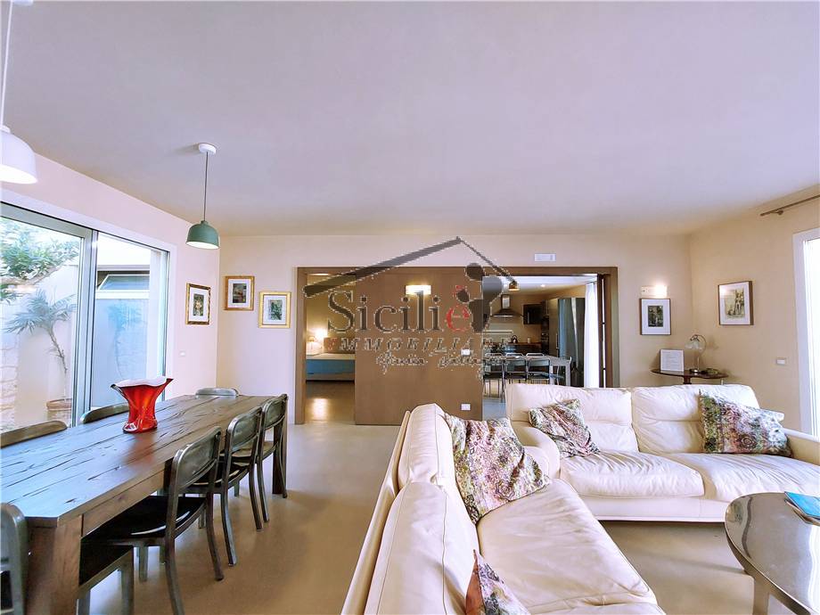 casa indipendente in vendita a Scicli in zona Sampieri