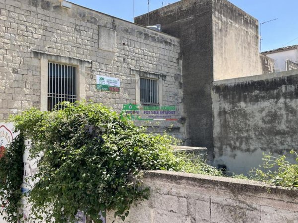 casa indipendente in vendita a Scicli