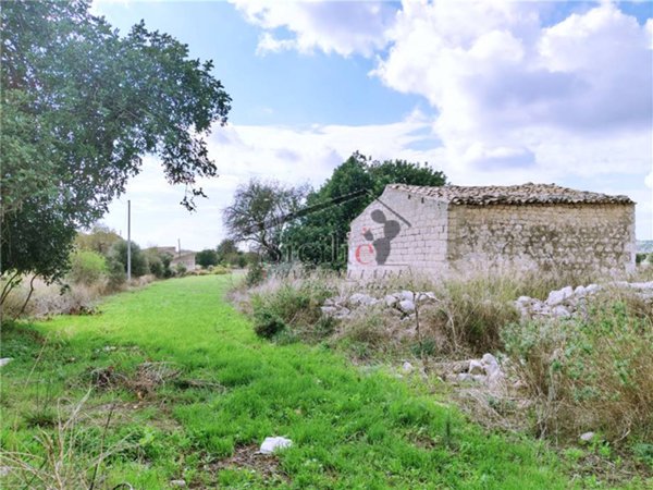 casa indipendente in vendita a Scicli