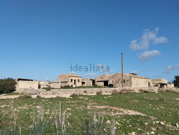 casa indipendente in vendita a Scicli in zona Cava d'Aliga