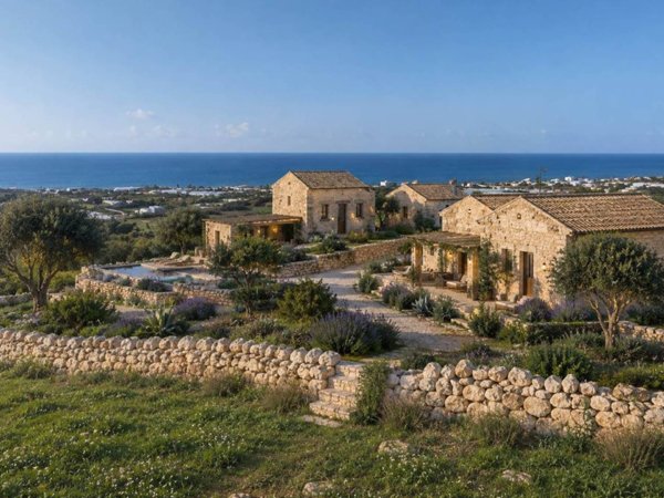 casa indipendente in vendita a Scicli