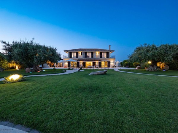 casa indipendente in vendita a Scicli