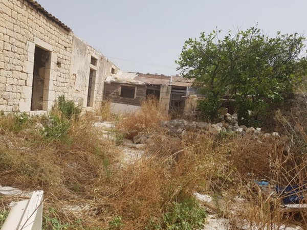 casa indipendente in vendita a Scicli