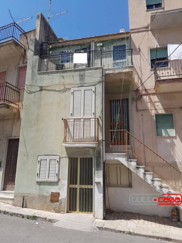 casa indipendente in vendita a Scicli