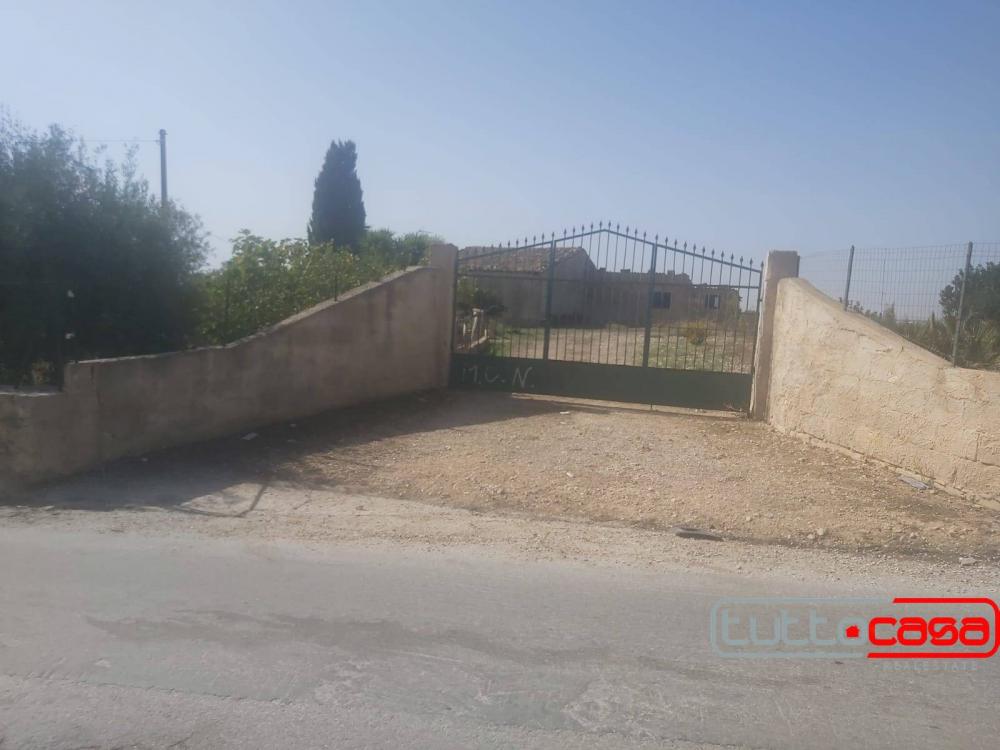 casa indipendente in vendita a Scicli