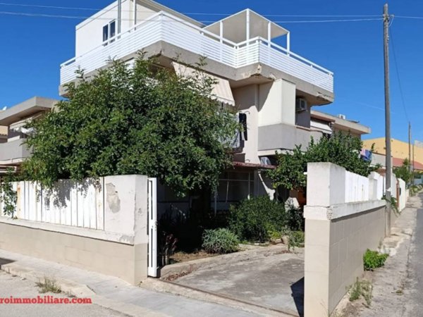 appartamento in vendita a Scicli in zona Donnalucata