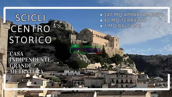 casa indipendente in vendita a Scicli