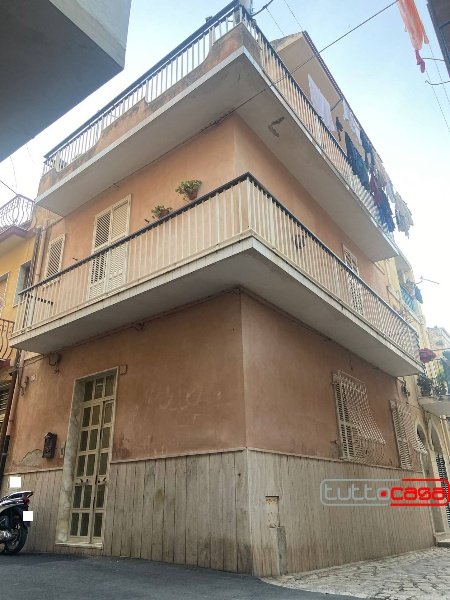 casa indipendente in vendita a Scicli