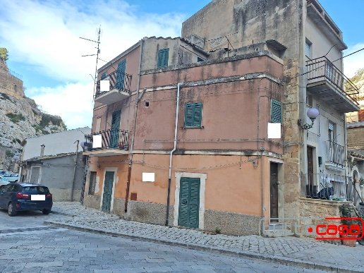 casa indipendente in vendita a Scicli