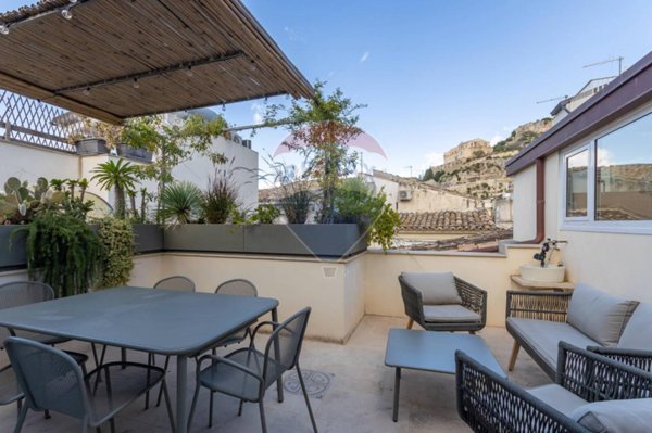 casa indipendente in vendita a Scicli in zona Donnalucata