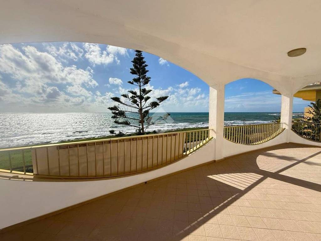 appartamento in vendita a Scicli in zona Donnalucata