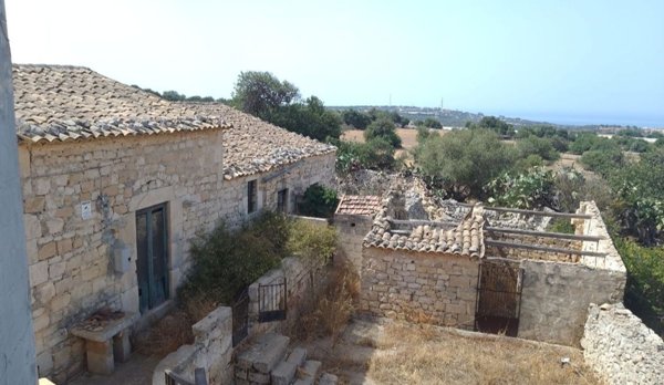 esavano in vendita a Scicli