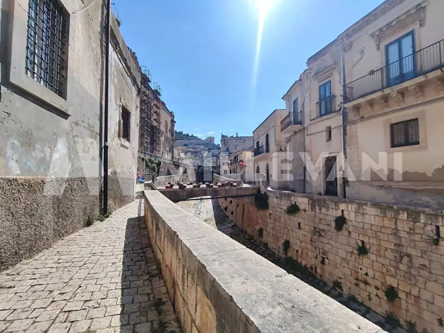 casa semindipendente in vendita a Scicli