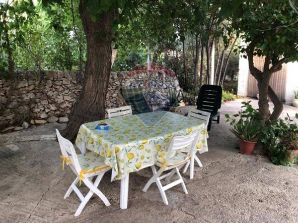 casa indipendente in vendita a Scicli in zona Donnalucata