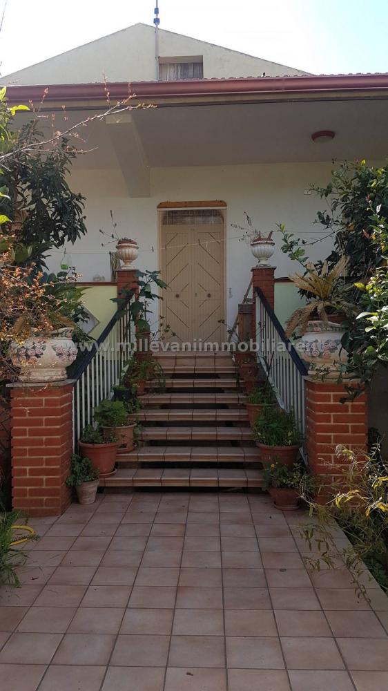 casa indipendente in vendita a Scicli in zona Cava d'Aliga