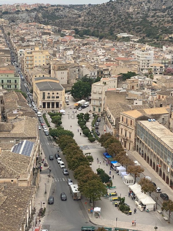 locale commerciale in vendita a Scicli in zona Cava d'Aliga