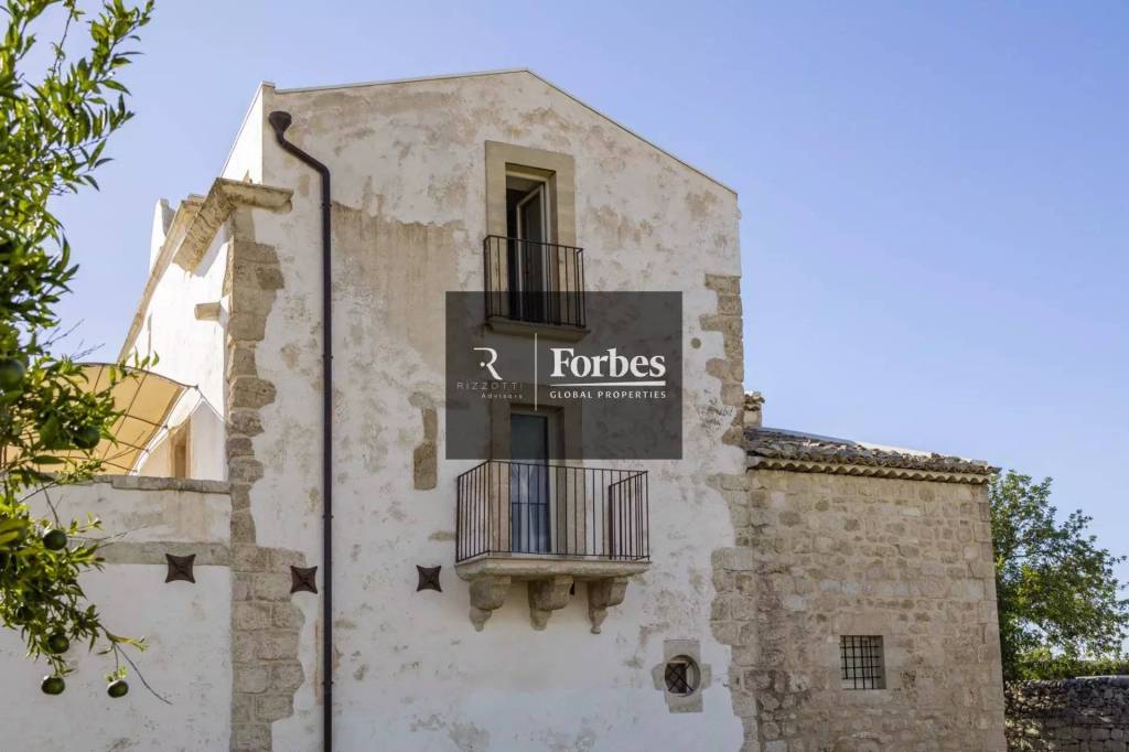 casa indipendente in vendita a Scicli