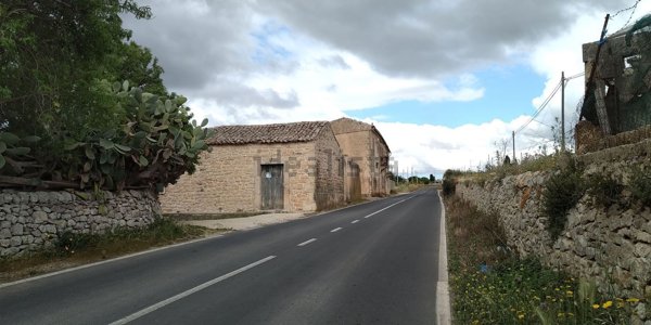 pentavano in vendita a Scicli