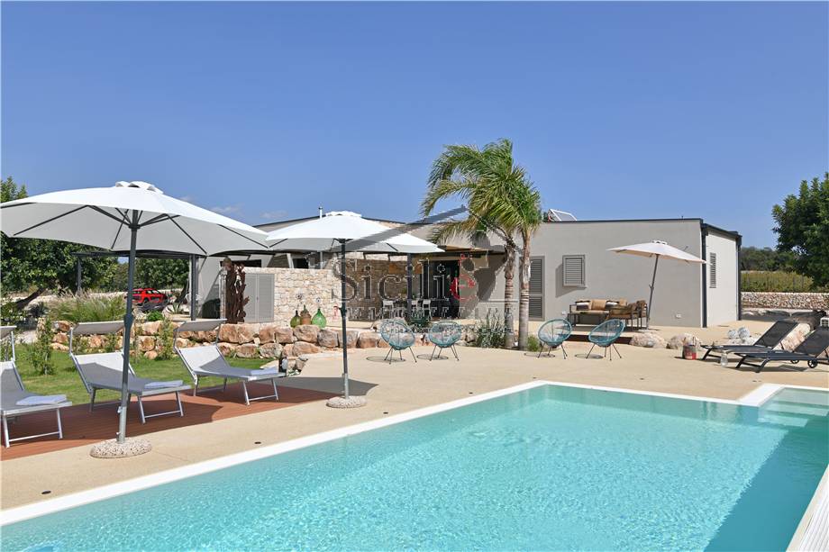 casa indipendente in vendita a Scicli in zona Donnalucata