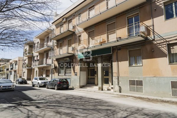 locale commerciale in vendita a Scicli