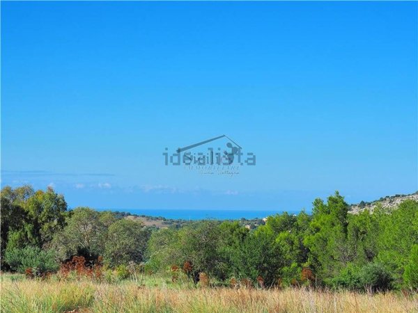 casa indipendente in vendita a Scicli