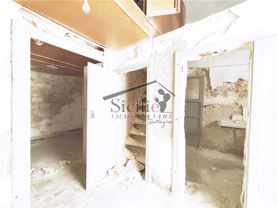 casa indipendente in vendita a Scicli