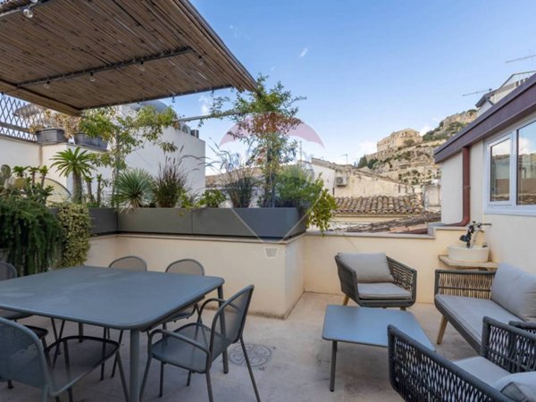 casa indipendente in vendita a Scicli in zona Donnalucata