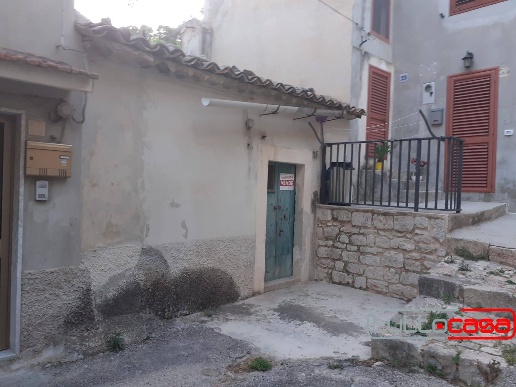 casa indipendente in vendita a Scicli