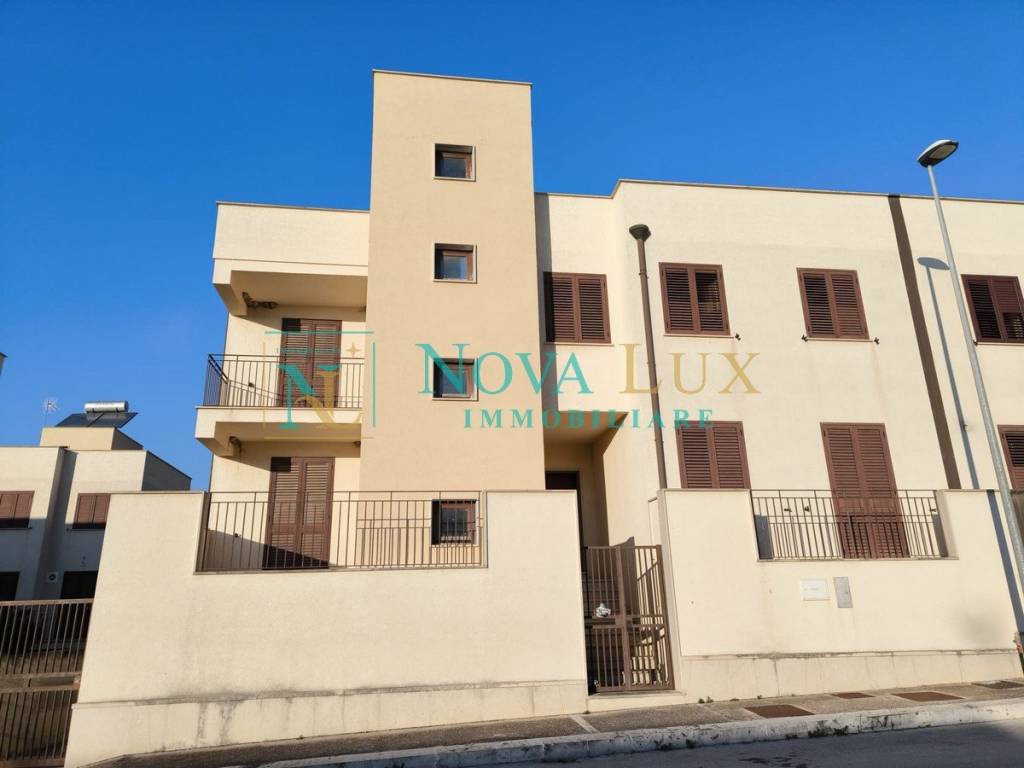 casa indipendente in vendita a Scicli