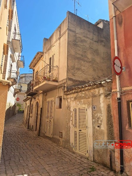 casa indipendente in vendita a Scicli