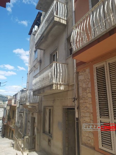 casa indipendente in vendita a Scicli