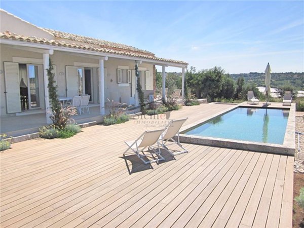 casa indipendente in vendita a Scicli