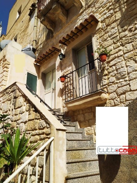 casa indipendente in vendita a Scicli