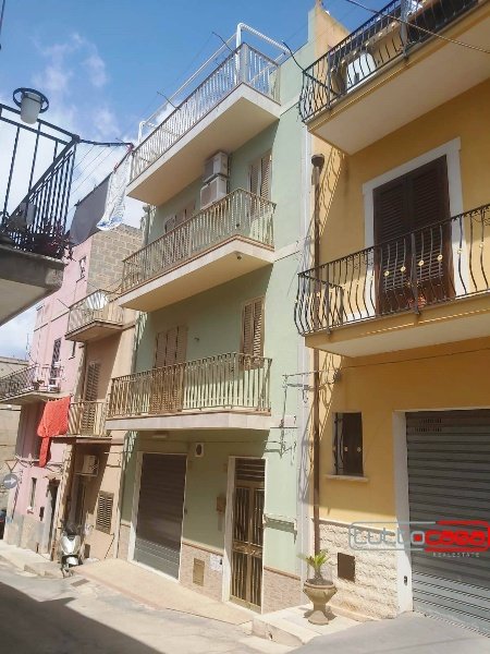 casa indipendente in vendita a Scicli