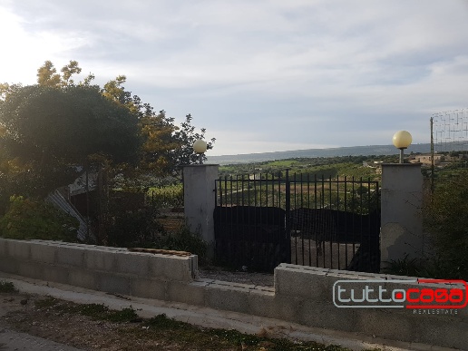 casa indipendente in vendita a Scicli