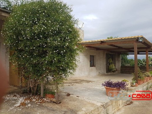 casa indipendente in vendita a Scicli in zona Sampieri