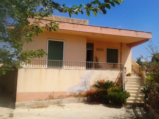 casa indipendente in vendita a Scicli