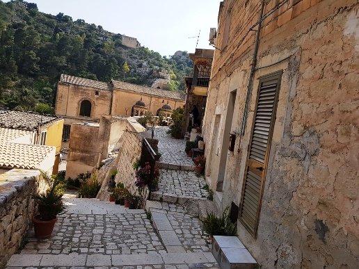 casa indipendente in vendita a Scicli