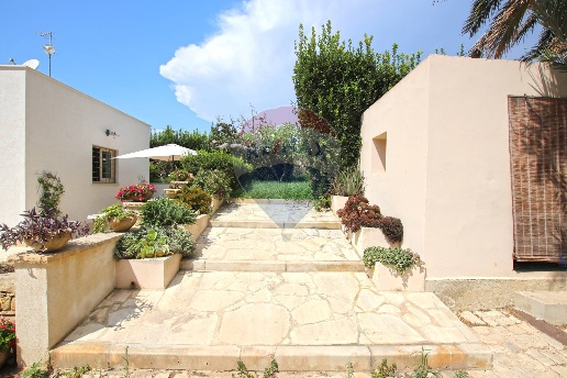 casa indipendente in vendita a Scicli in zona Sampieri