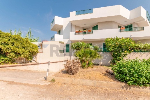 casa indipendente in vendita a Scicli