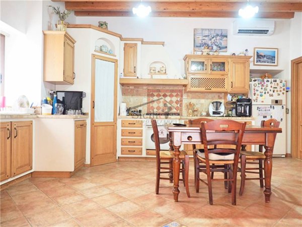 casa indipendente in vendita a Scicli