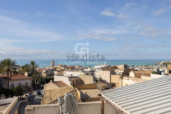 casa indipendente in vendita a Scicli in zona Donnalucata