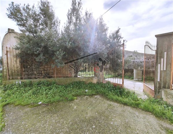 casa indipendente in vendita a Scicli