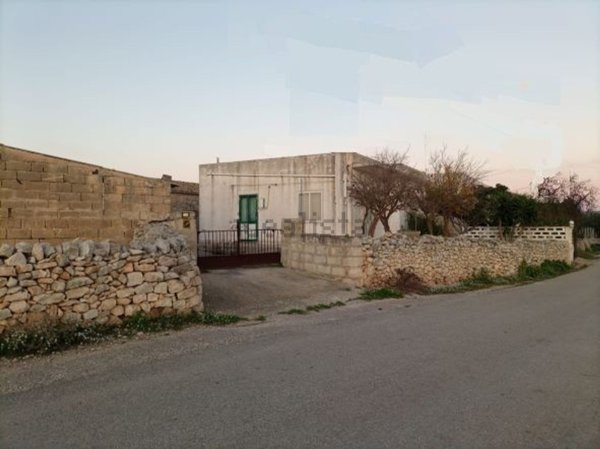casa indipendente in vendita a Scicli