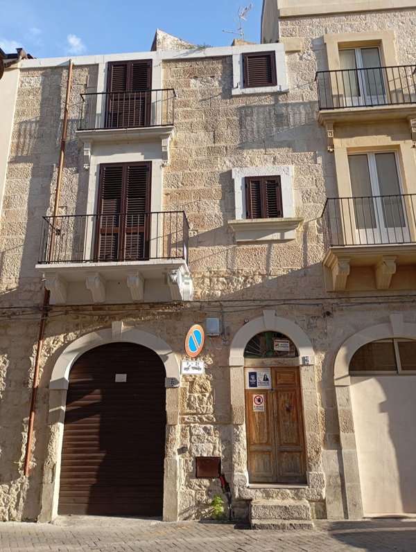 casa indipendente in vendita a Scicli