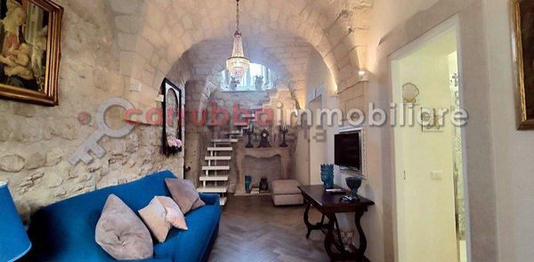 casa indipendente in vendita a Scicli