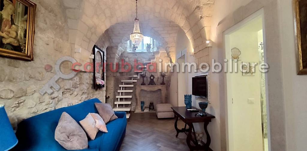 casa indipendente in vendita a Scicli