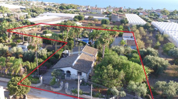 casa indipendente in vendita a Scicli in zona Cava d'Aliga