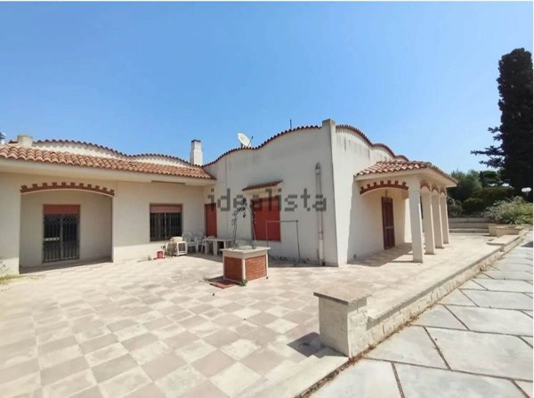 casa indipendente in vendita a Scicli