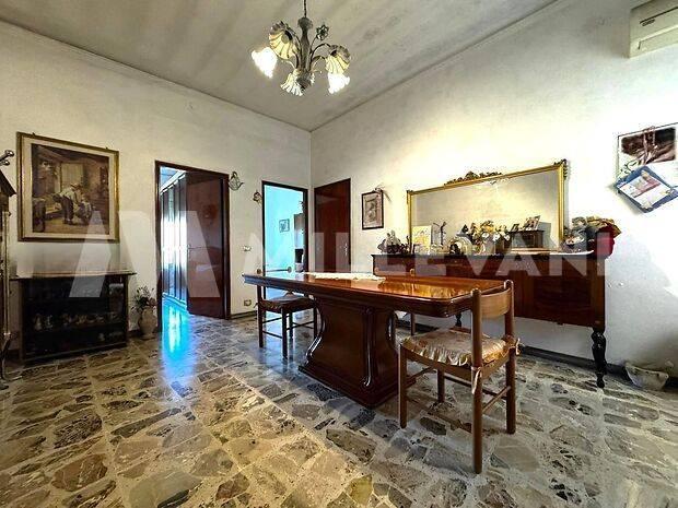 casa indipendente in vendita a Scicli